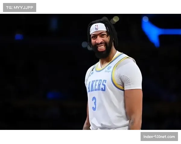 弗吉尼亚大学战胜骑手 德-里德21分10篮板