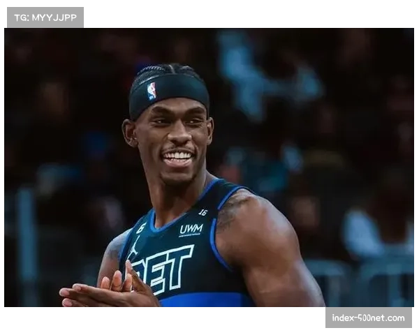 活塞杜伦36分创赛季新高,传统中锋禁区霸主特质回归 活塞杜伦36分创赛季新高,传统中锋禁区霸主特质回归